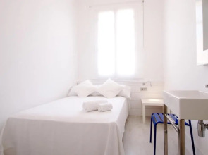 Hostal Express by gaiarooms