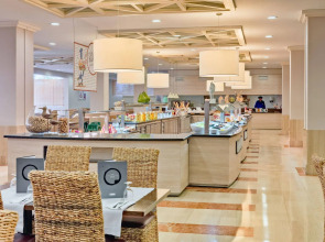 H10 Mediterranean Village