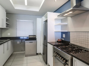 Отель Whale Coast All-Suite-Hotel