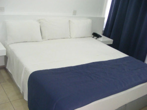 Sun Hall Beach Hotel Apts.