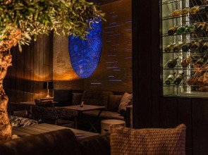 Отель Kwetu Nairobi Curio Collection By Hilton