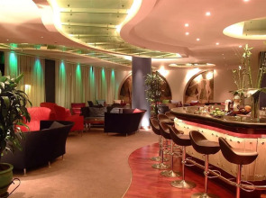 Palm Beach Hotel & Bungalows