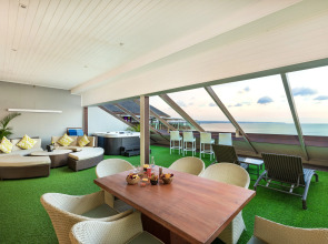 Double-Six Luxury Hotel