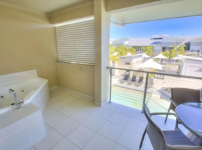 1770 Lagoons Central Apartment Resort