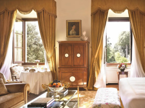 Отель Four Seasons Hotel Firenze