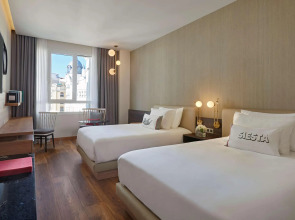 Отель Hyatt Centric Gran Via Madrid