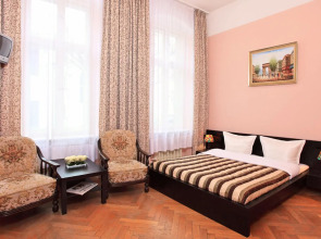 Hotel - Pension Cortina