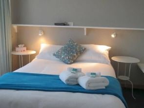 Stansbury Holiday Motel