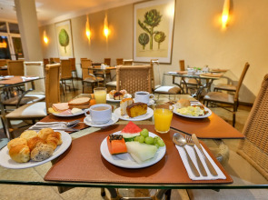 Transamerica Prime International Plaza