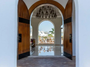 Fort Arabesque Resort, Spa & Villas