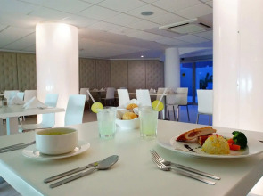 Отель Adhara Express