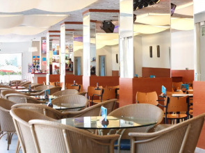 Hotel Serhs Oasis Park