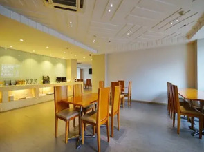 JI Hotel (Harbin Zhongyang Street People Square)