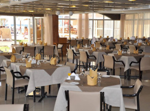 Sharjah Carlton Hotel