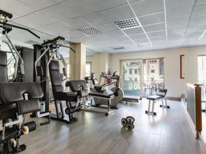 Отель Royal Continental Hotel Naples