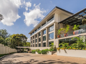 Отель Kwetu Nairobi Curio Collection By Hilton