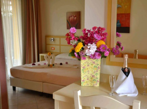 Hotel Baia Di Trainiti