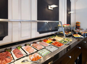 Отель The Q - Quadro City Hotel