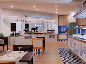 Отель H10 Las Palmeras