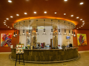 Sherwood Exclusive Lara