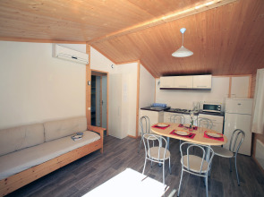 Terres de France - Hameaux des Marines