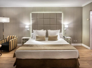 Отель Best Semiramis