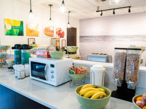 Quality Inn Palm Beach International Airport