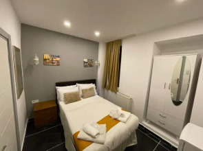 Happy Dreams Apart Hotel