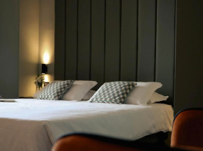 Panoramic Hotel Plaza