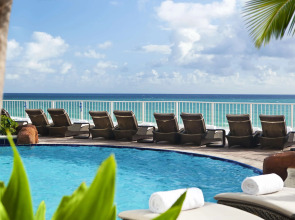 Trump International Beach Resort