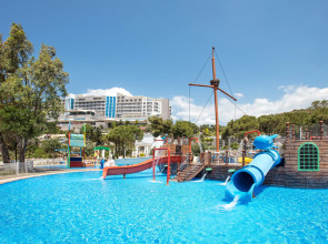 Aria Claros Beach & Spa Resort – All Inclusive