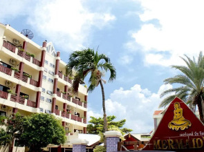 Mermaid's Beach Resort