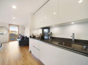 1 Bedroom Stylish Apartment near Regents Park FREE WIFI & AIRCON by City Stay Aparts London