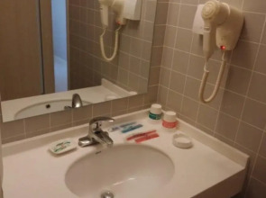 Jin Jiang Inn Xian Jade Auspicious Door Station Qingyang Shop Building