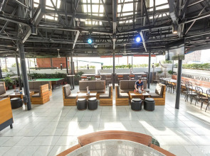 Urban Travellers Hotel