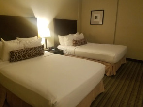 Inn of Chicago Magnificent Mile