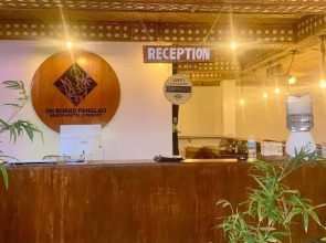 On Board Panglao Beach Hostel and Resort