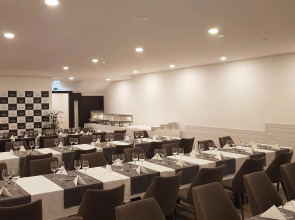 Santa Cruz Village Hotel