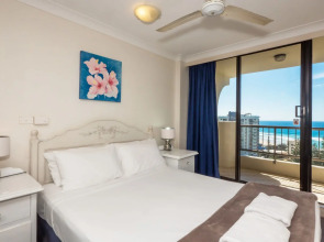 Aristocrat Apartments