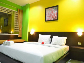 Khaolak C-nior Bungalows