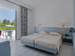 Alexandra Beach Hotel