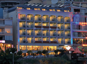 Numa Port Hotel