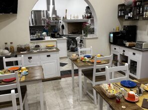 Domo Achenza Guesthouse