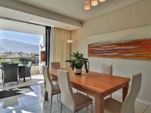 Отель Whale Coast All-Suite-Hotel