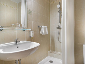 Отель East City