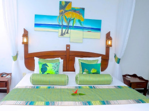 Voyager Beach Resort