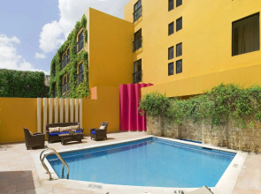 Hotel Plaza Colonial