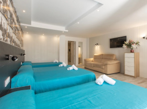 Hotel Zen Airport with Free shuttle