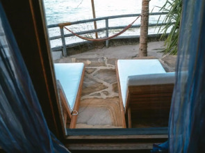 Coral Rocks Hotel & Restaurant