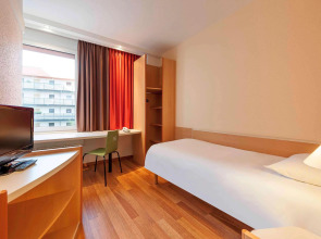 Me and All Hotel Berlin East Side, by Hyatt - NEW OPENING